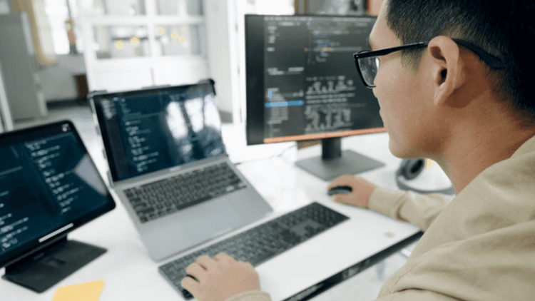 Genç Yazılımcılar için Kariyer Tavsiyeleri